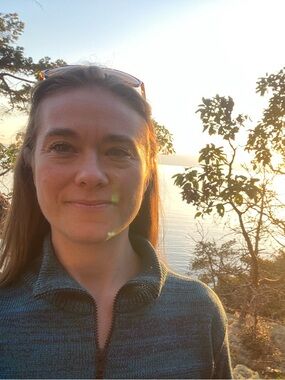 Meet your Posher, Caitlin